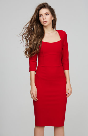 Красное платье футляр с глубоким вырезом декольте - Красное платье футляр с глубоким вырезом декольте