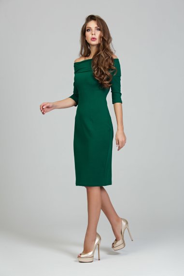 Зеленое платье с открытыми плечами - 2