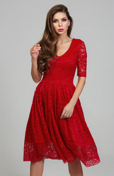 Нарядное кружевное платье красного цвета - Нарядное кружевное платье красного цвета