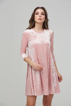 Коктейльное розовое платье из бархата