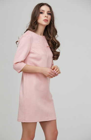 Розовое короткое платье прямого силуэта из искусственной замши - Розовое короткое платье прямого силуэта из искусственной замши